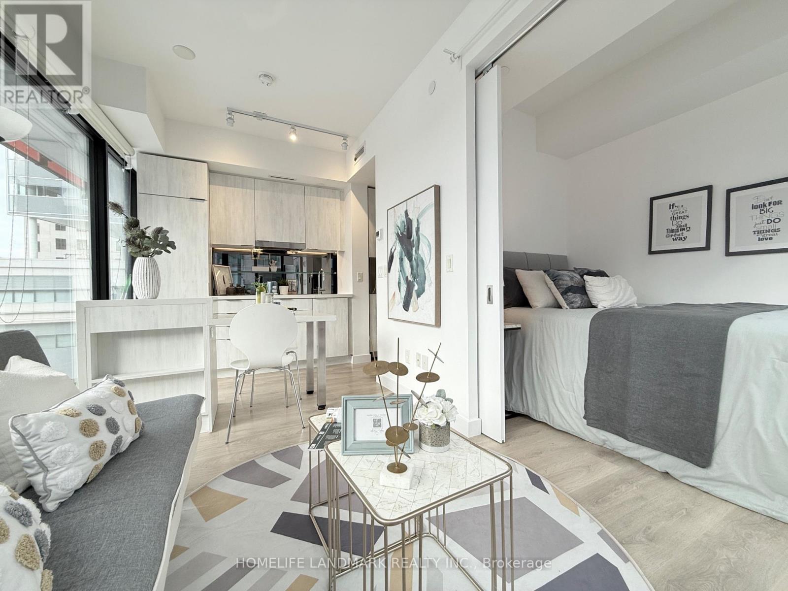 1001 - 215 Queen Street W, Toronto, Ontario M5V 0P5 - Photo 13 - C12543642