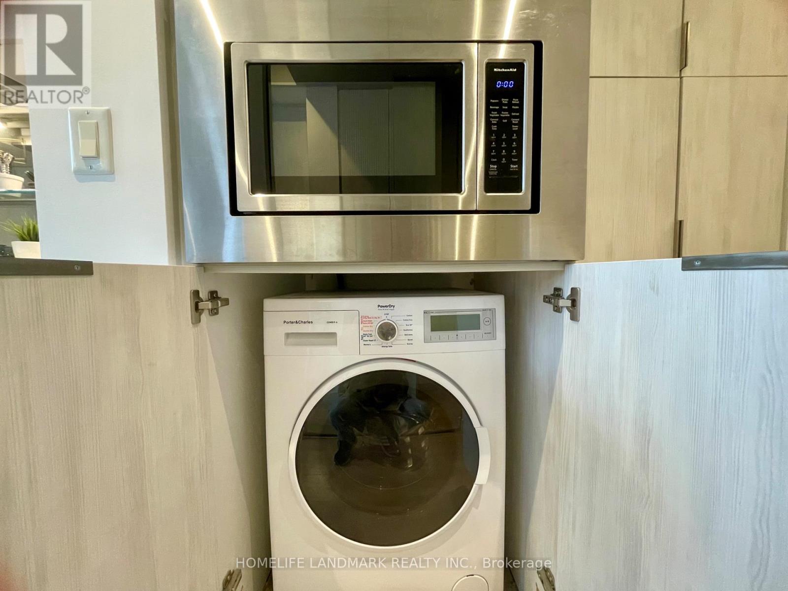 1001 - 215 Queen Street W, Toronto, Ontario M5V 0P5 - Photo 18 - C12543642