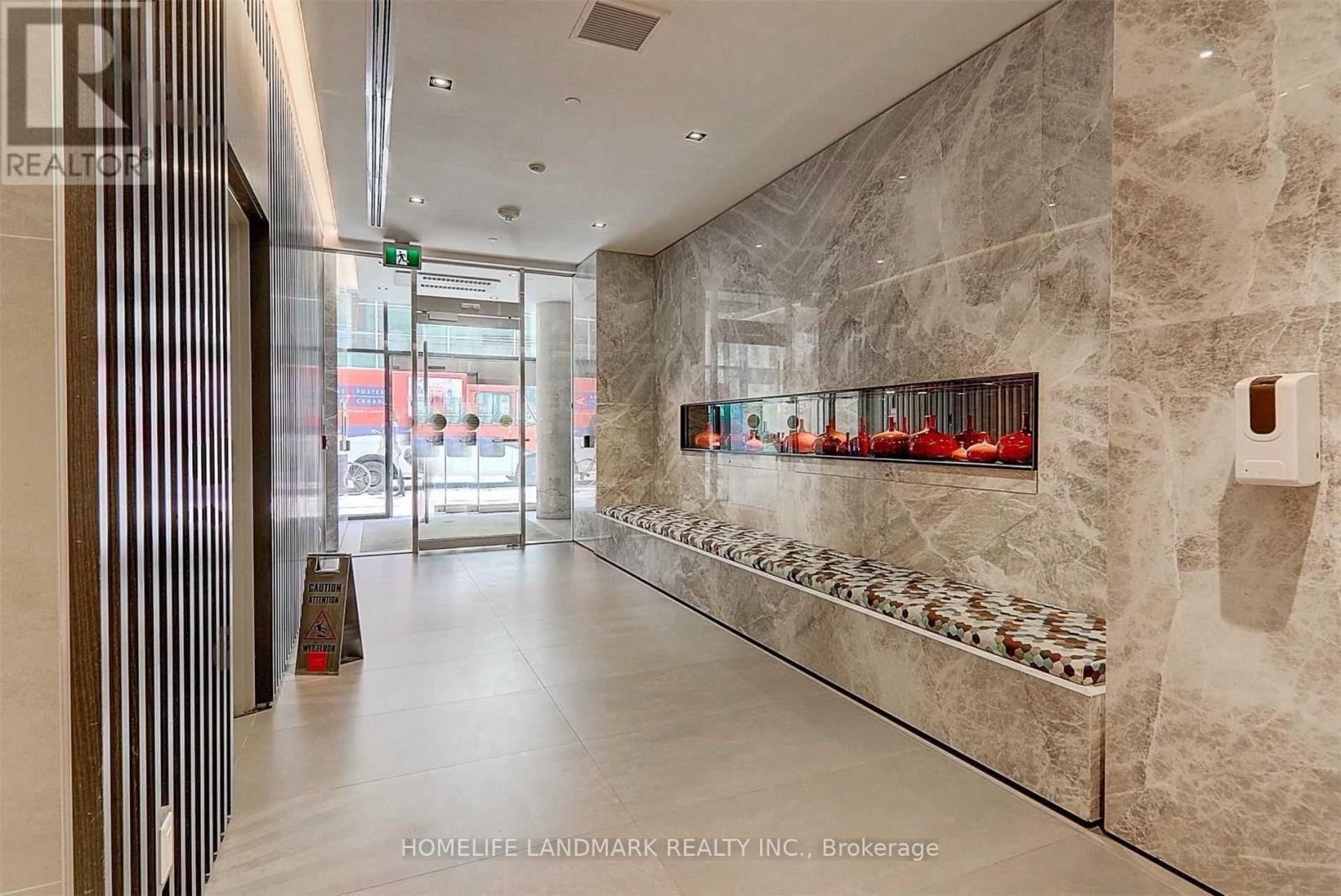 1001 - 215 Queen Street W, Toronto, Ontario M5V 0P5 - Photo 2 - C12543642