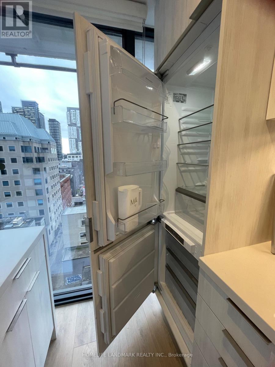 1001 - 215 Queen Street W, Toronto, Ontario M5V 0P5 - Photo 9 - C12543642