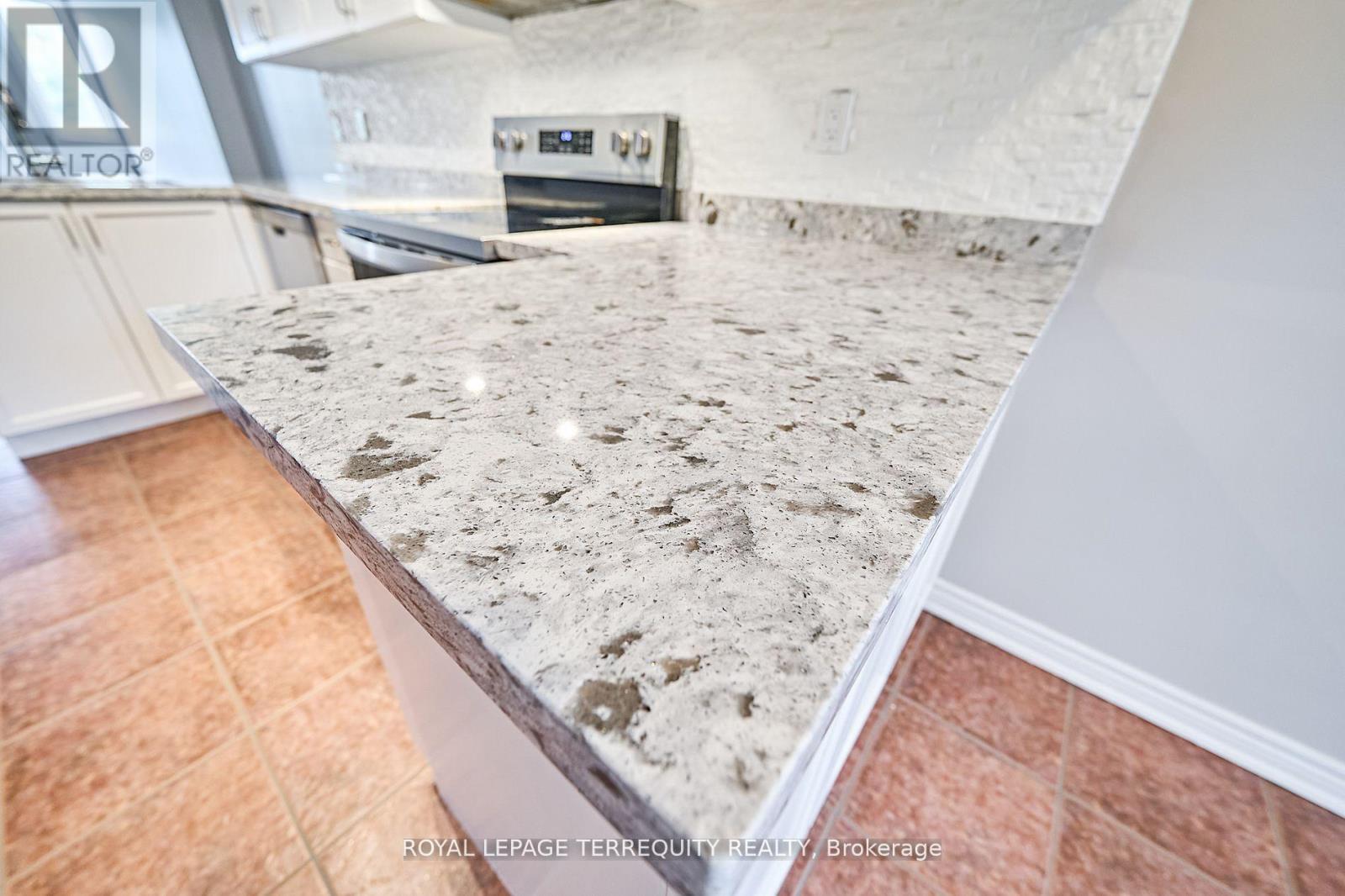 5 - 301 Strouds Lane, Pickering, Ontario L1V 7J1 - Photo 13 - E12543628