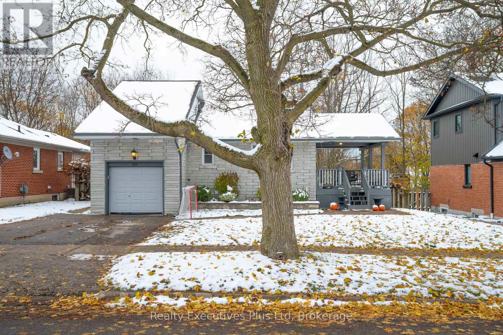 20 SUMMIT CRESCENT, Guelph, Ontario