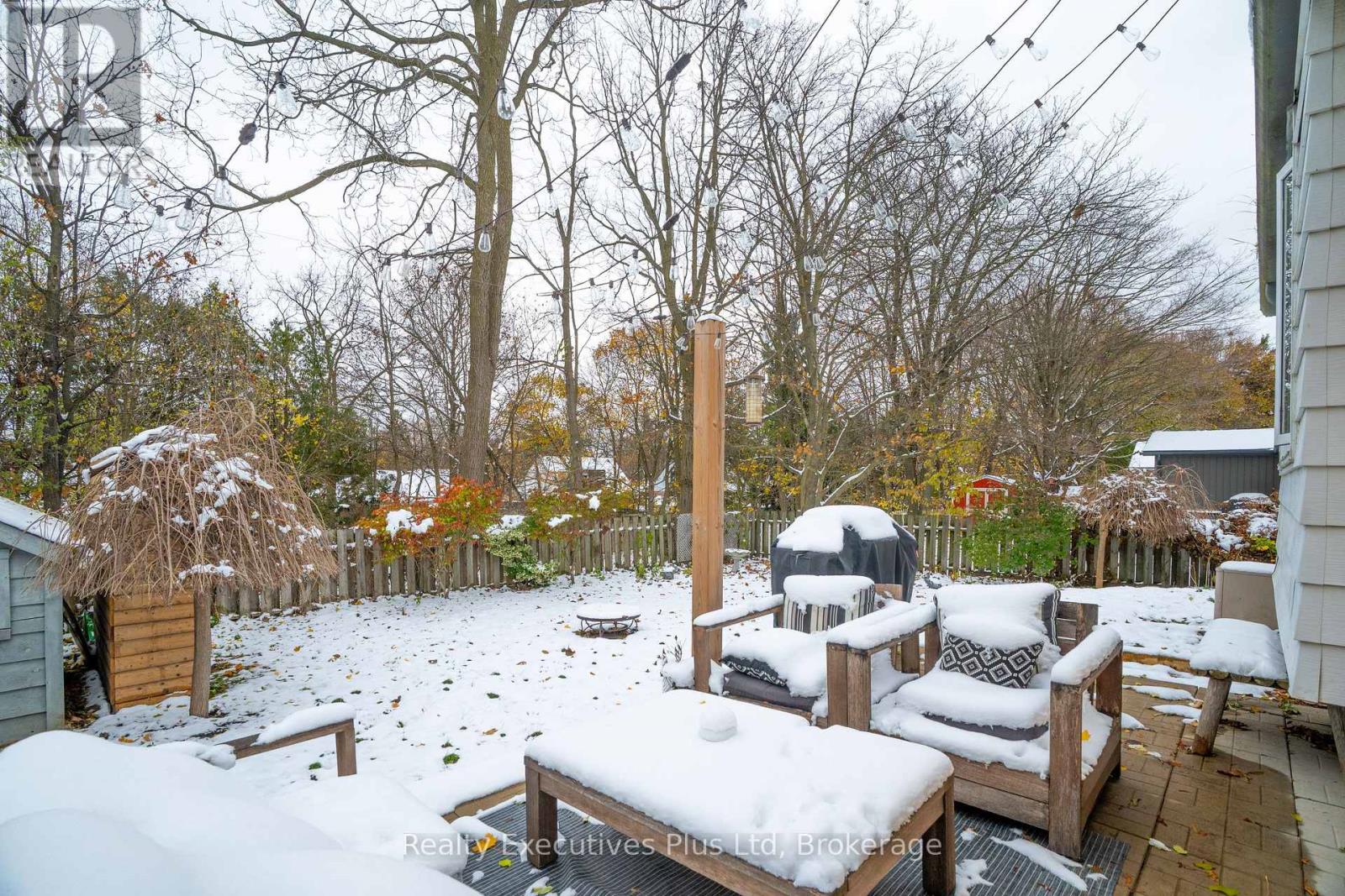 20 Summit Crescent, Guelph, Ontario N1H 1S3 - Photo 36 - X12543660