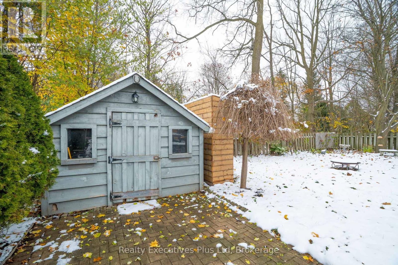 20 Summit Crescent, Guelph, Ontario N1H 1S3 - Photo 38 - X12543660