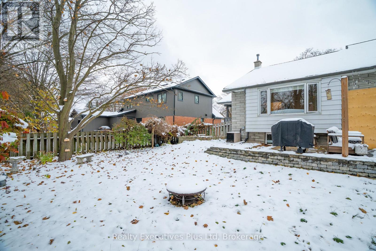 20 Summit Crescent, Guelph, Ontario N1H 1S3 - Photo 40 - X12543660