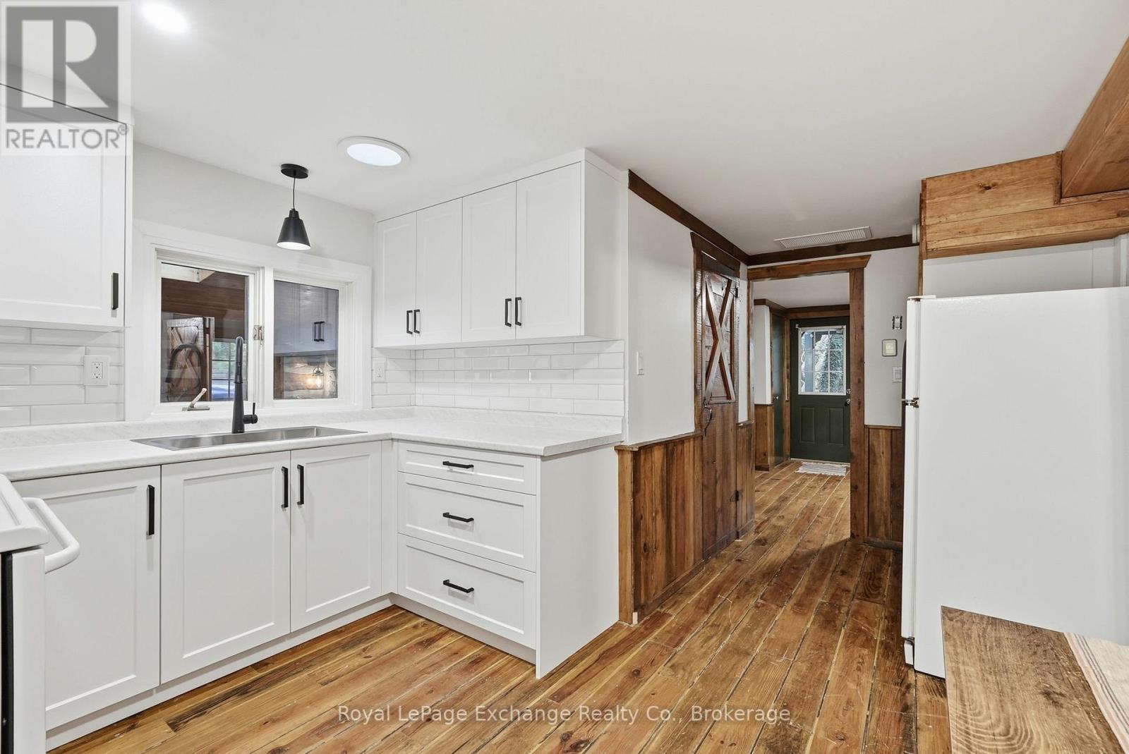 105 Stratford Street, Huron-Kinloss, Ontario  N2Z 2X3 - Photo 12 - X12543686