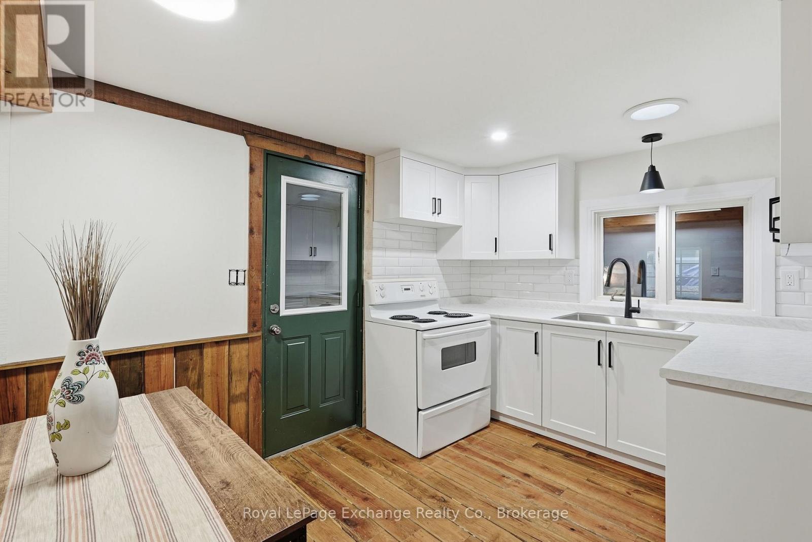 105 Stratford Street, Huron-Kinloss, Ontario  N2Z 2X3 - Photo 13 - X12543686