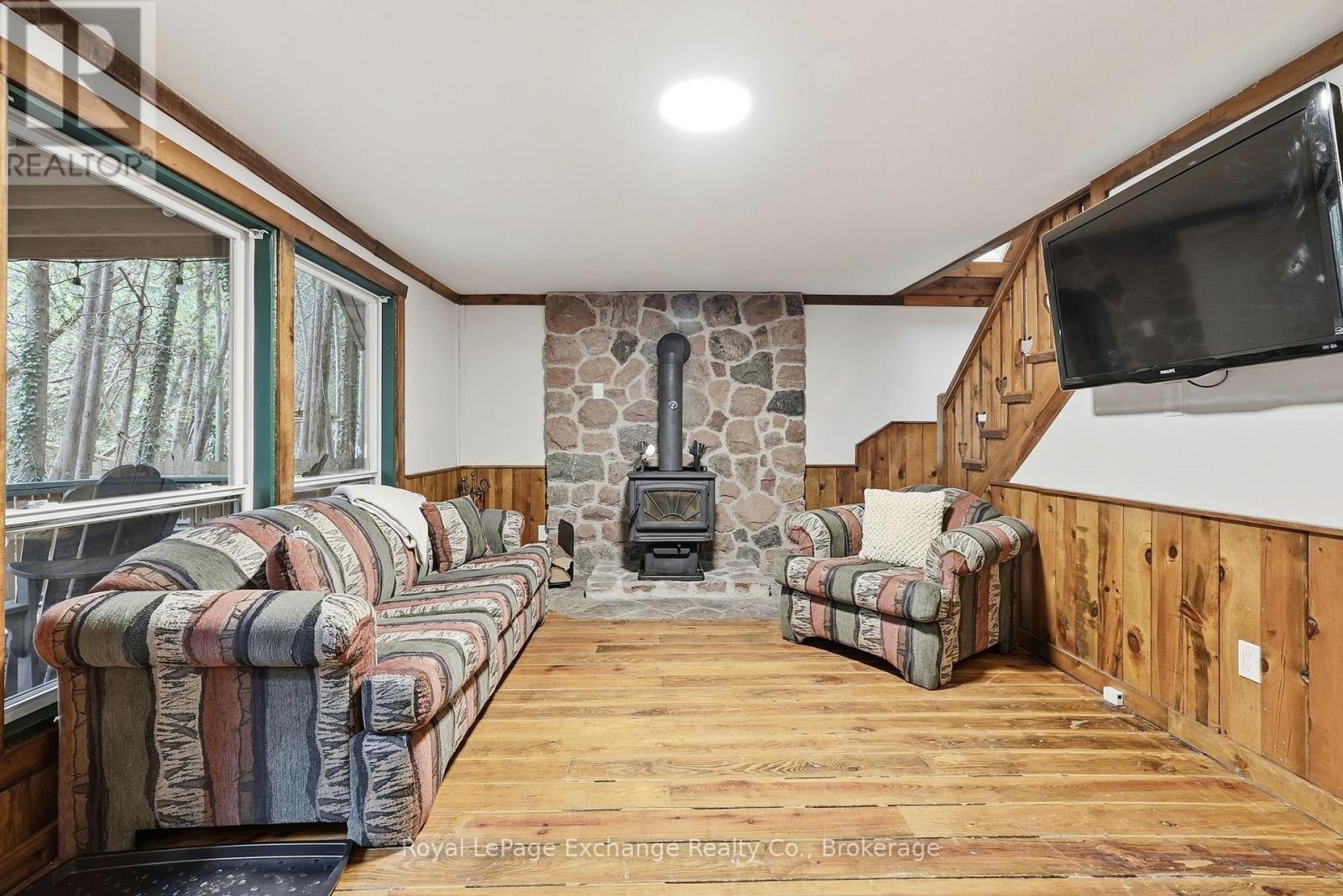 105 Stratford Street, Huron-Kinloss, Ontario  N2Z 2X3 - Photo 8 - X12543686