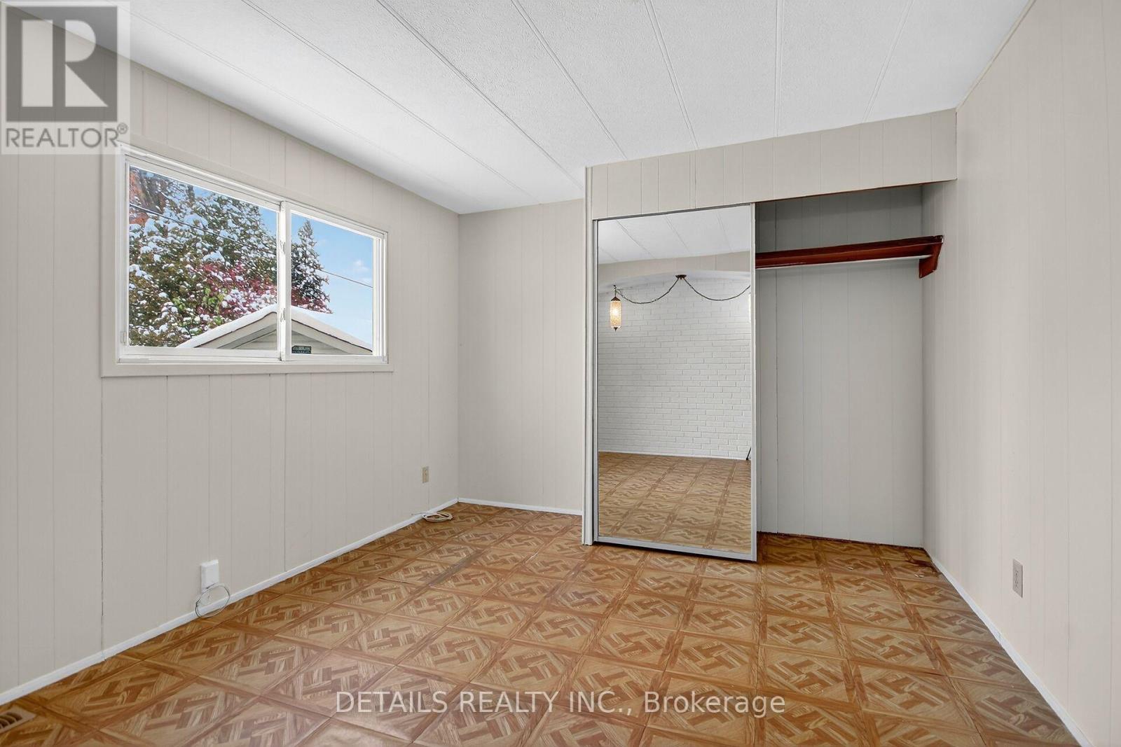 9 Maplewood Avenue, Beckwith, Ontario K7C 3P1 - Photo 11 - X12543684