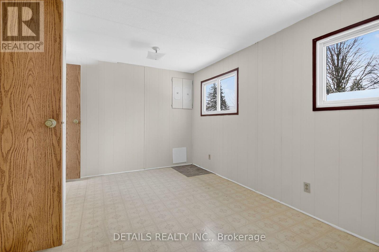 9 Maplewood Avenue, Beckwith, Ontario K7C 3P1 - Photo 16 - X12543684