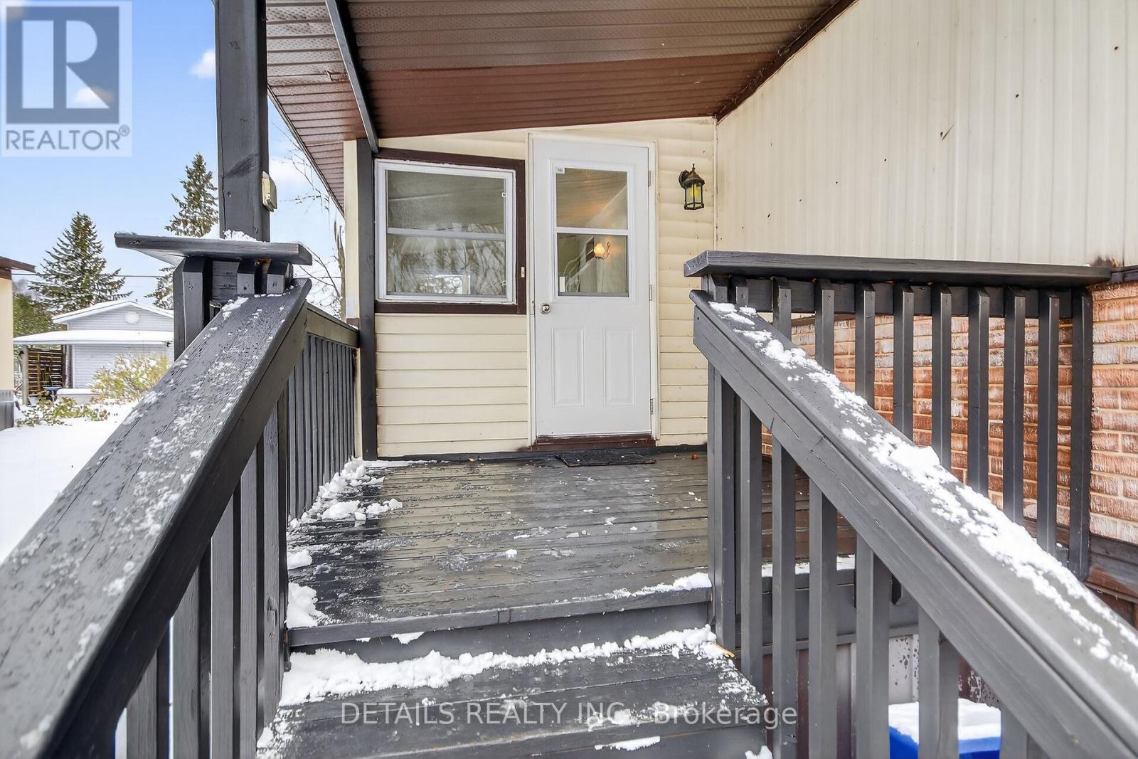 9 Maplewood Avenue, Beckwith, Ontario K7C 3P1 - Photo 32 - X12543684