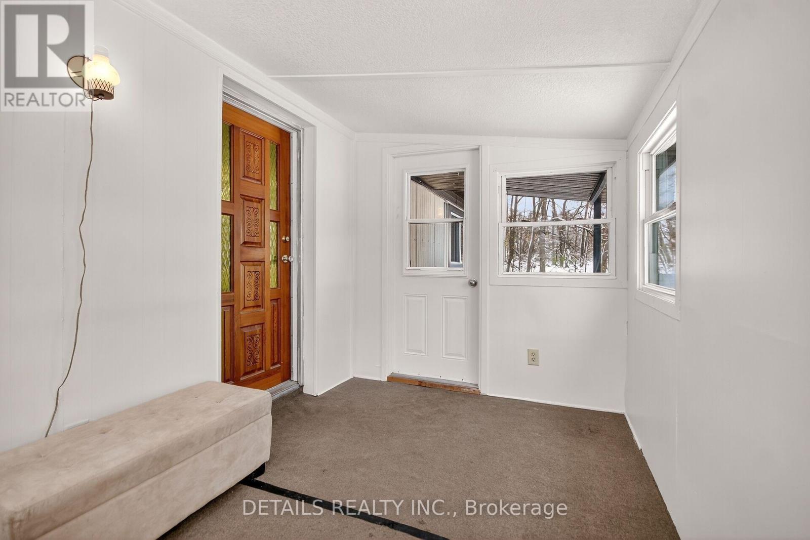 9 Maplewood Avenue, Beckwith, Ontario K7C 3P1 - Photo 5 - X12543684