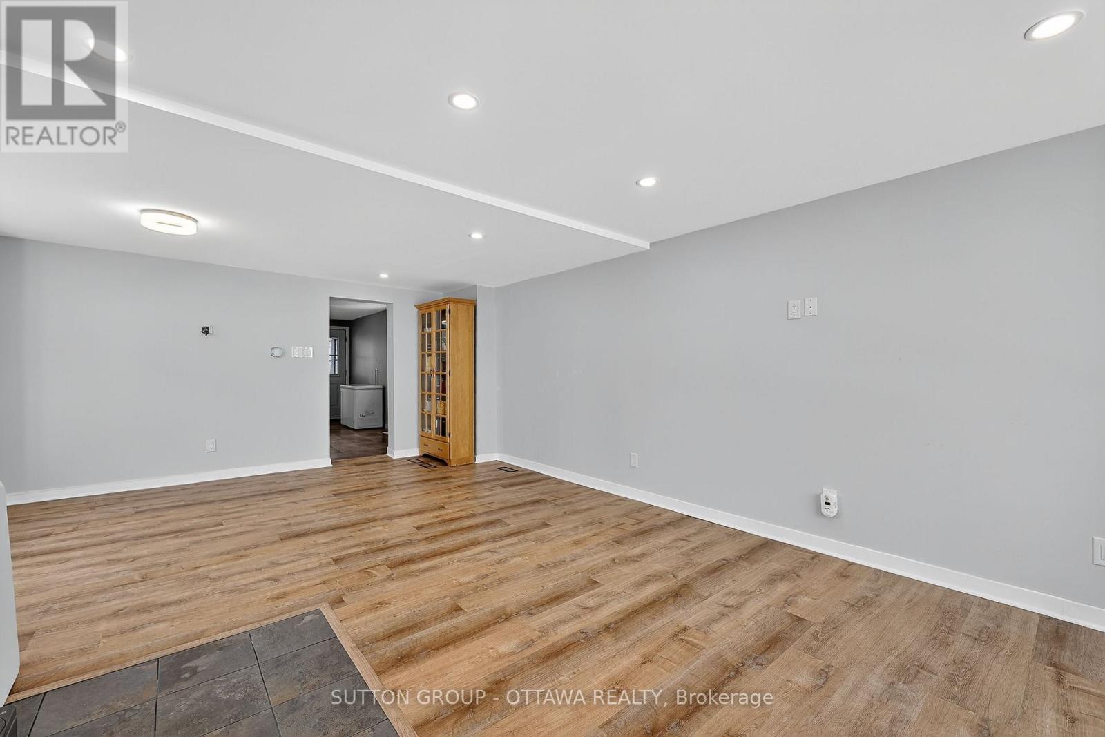 532 St Jean Street, Clarence-Rockland, Ontario  K4K 1K6 - Photo 12 - X12543688