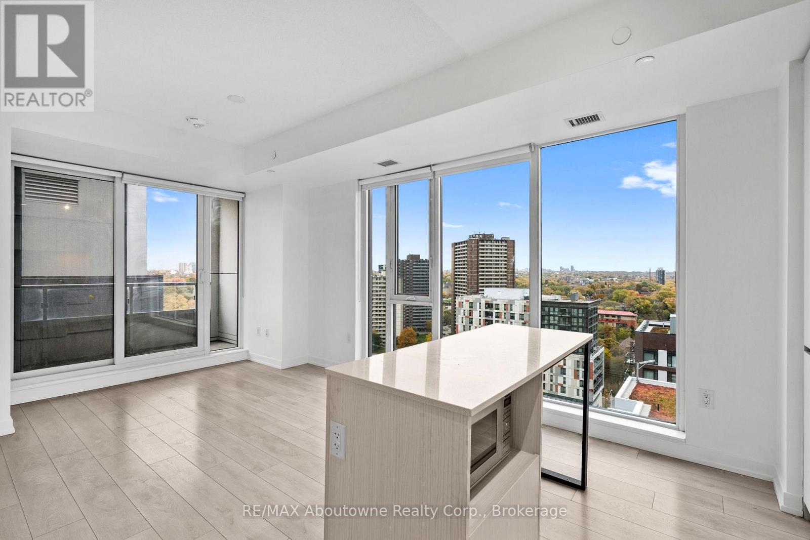 1611 - 225 Sumach Street, Toronto, Ontario  M5A 0P8 - Photo 5 - C12543674