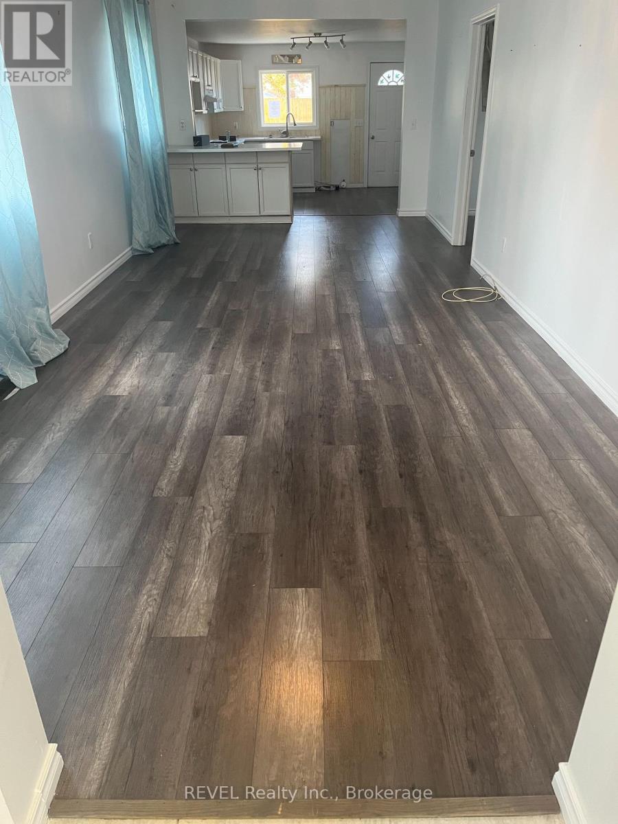 3828 Roxborough Avenue, Fort Erie, Ontario  L0S 1B0 - Photo 4 - X12543672