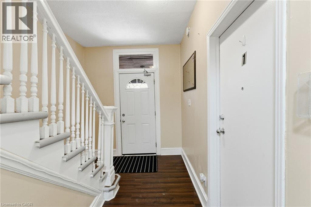 180 Emerald Street S, Hamilton, Ontario L8N 2V7 - Photo 4 - 40787840