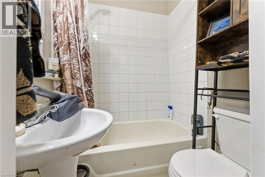 180 Emerald Street S, Hamilton, Ontario  L8N 2V7 - Photo 13 - 40787827