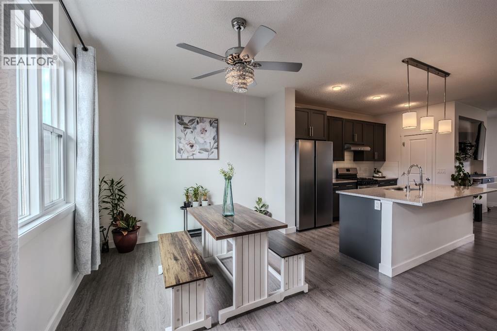 239 Sundown Road, Cochrane, Alberta  T4C 2R3 - Photo 6 - A2262360