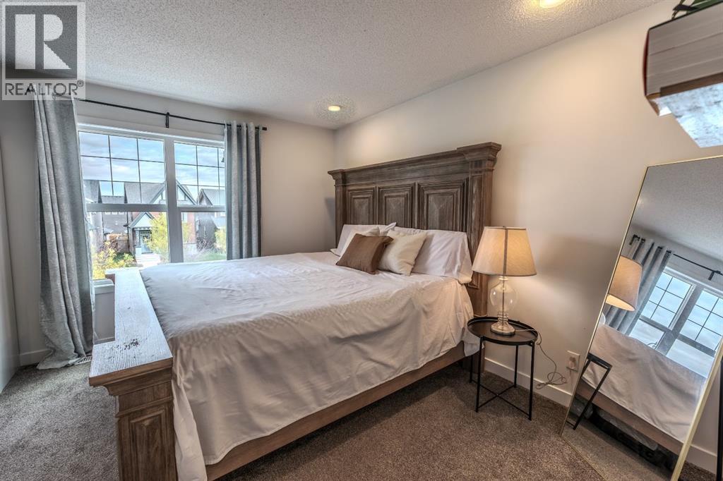 239 Sundown Road, Cochrane, Alberta  T4C 2R3 - Photo 12 - A2262360