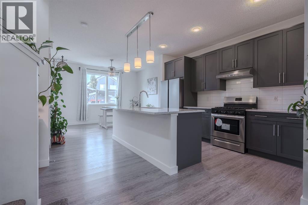 239 Sundown Road, Cochrane, Alberta  T4C 2R3 - Photo 3 - A2262360