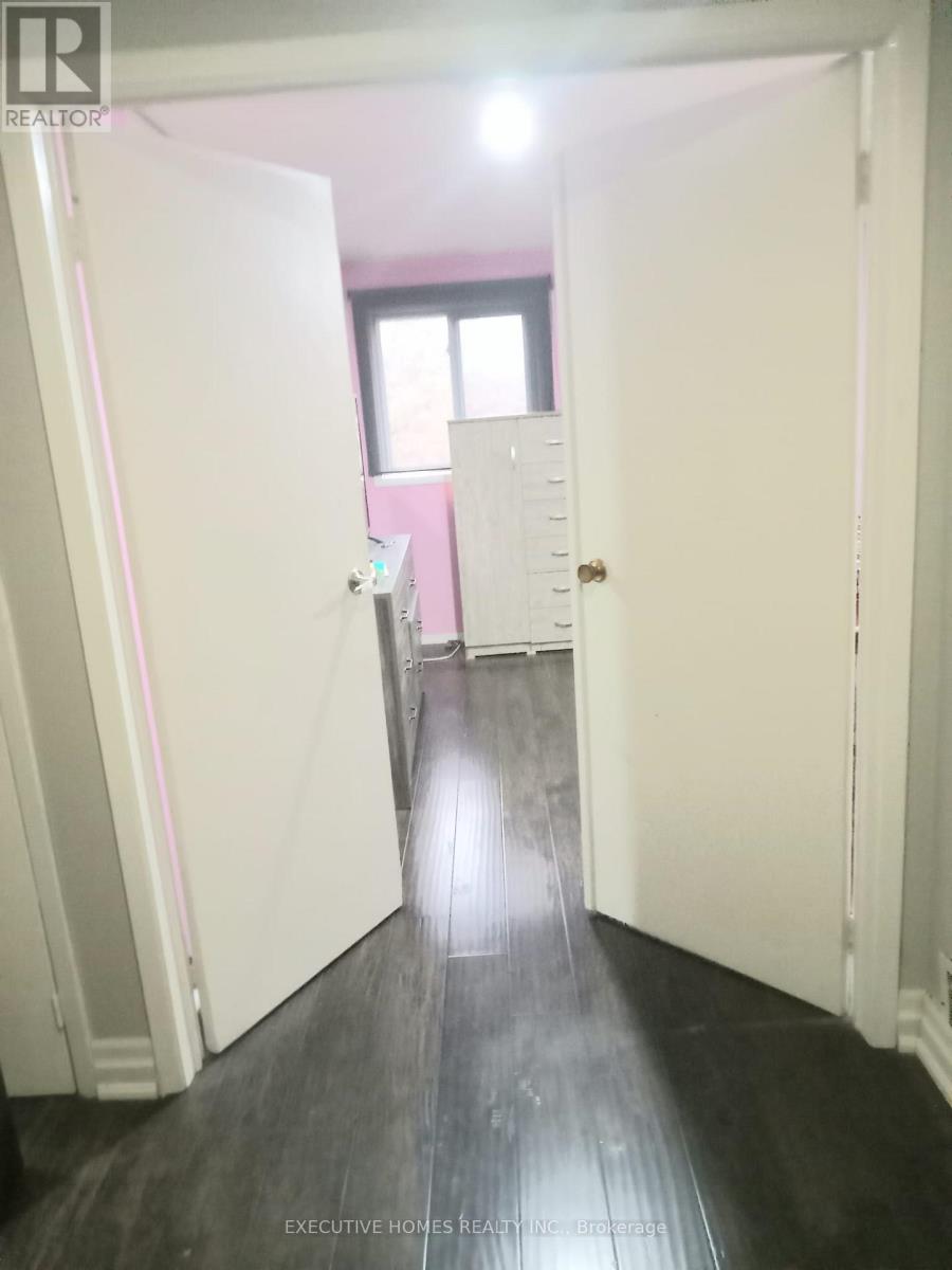 88 - 105 Hansen Road, Brampton, Ontario L6V 3C9 - Photo 8 - W12539276