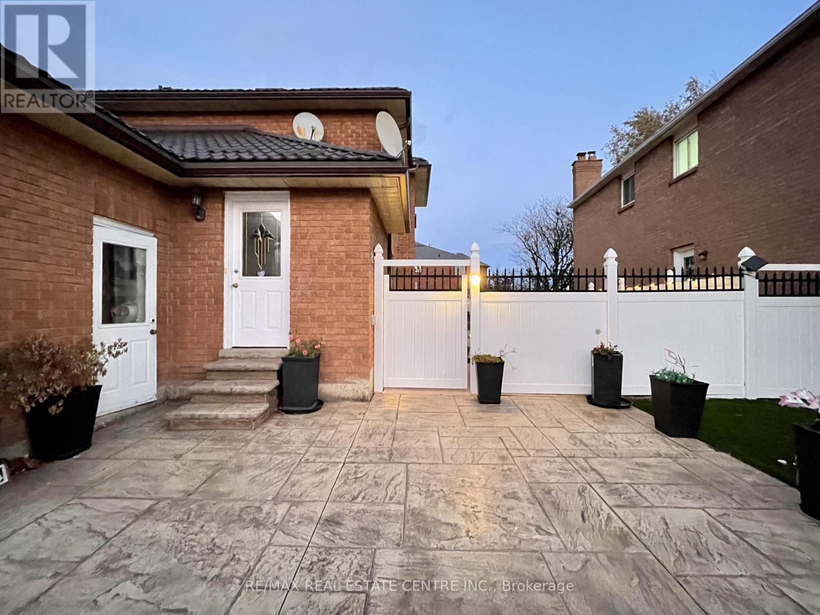 Basement - 356 Nahani Way, Mississauga, Ontario  L4Z 3B1 - Photo 24 - W12398834