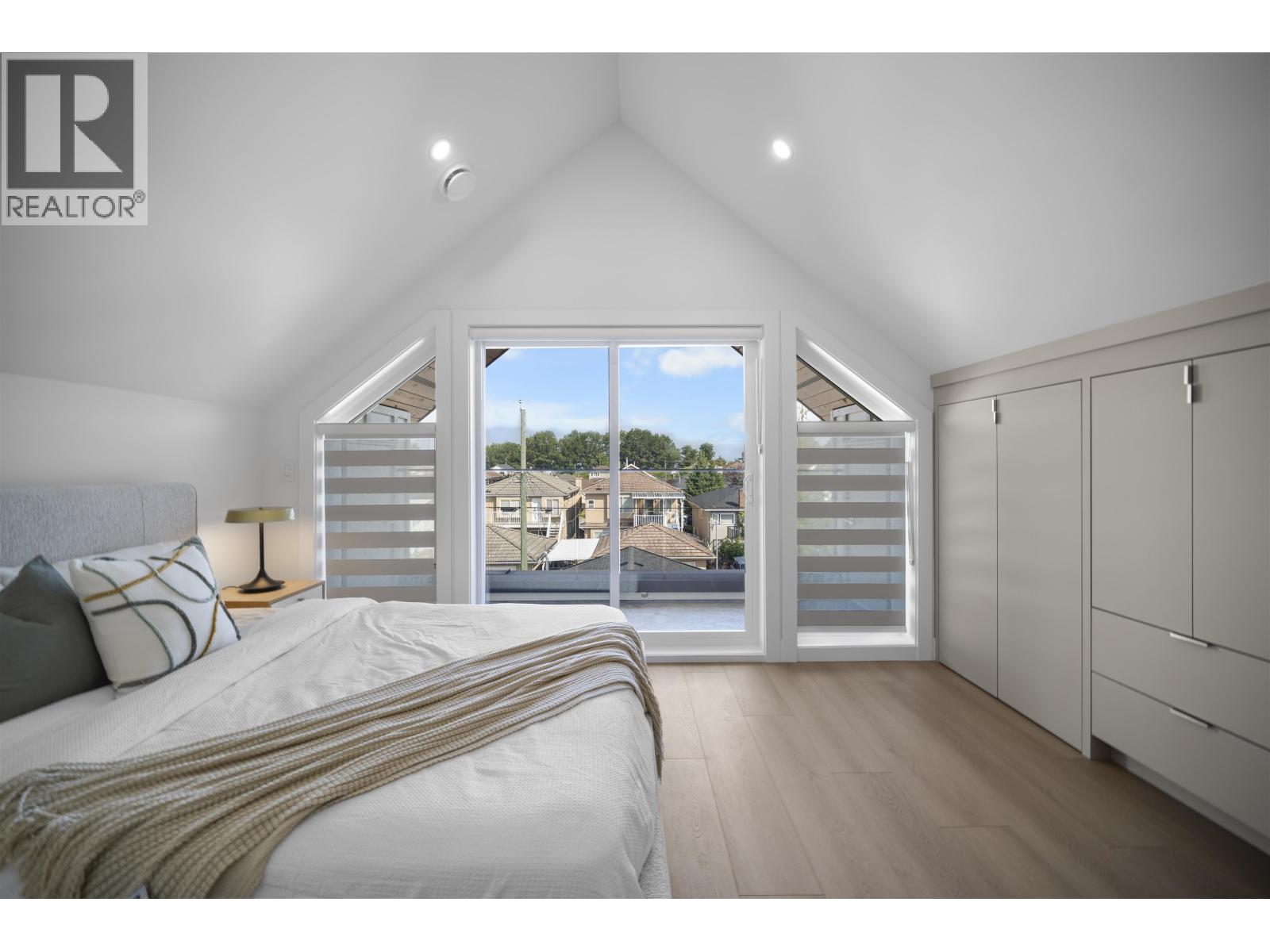 2 3563 E 25th Avenue, Vancouver, British Columbia  V5R 1K3 - Photo 4 - R3067365