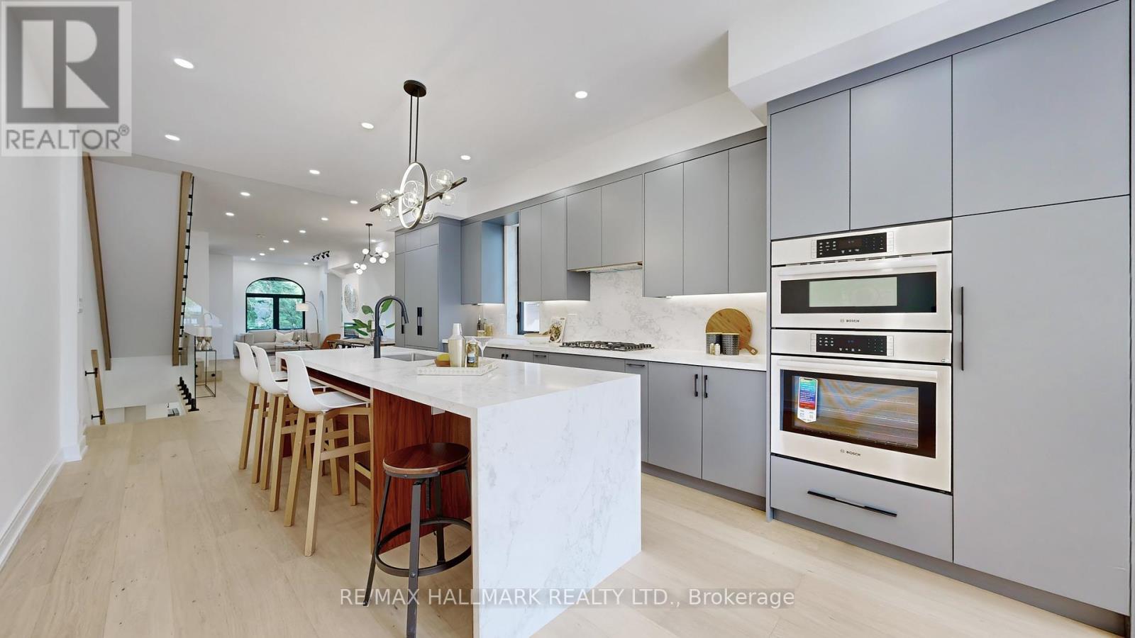 122 Crawford Street, Toronto, Ontario  M6J 2V4 - Photo 13 - C12543702