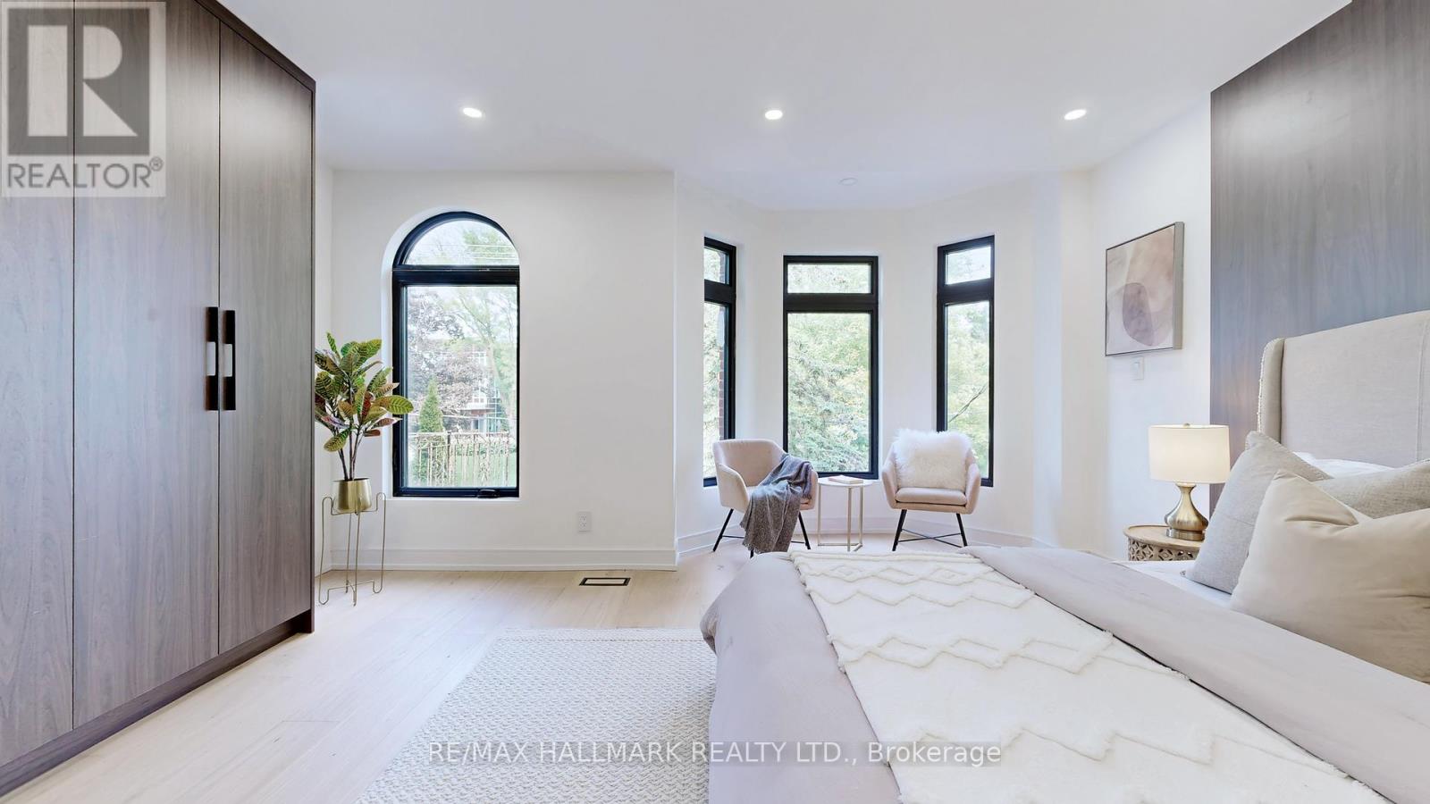 122 Crawford Street, Toronto, Ontario  M6J 2V4 - Photo 15 - C12543702