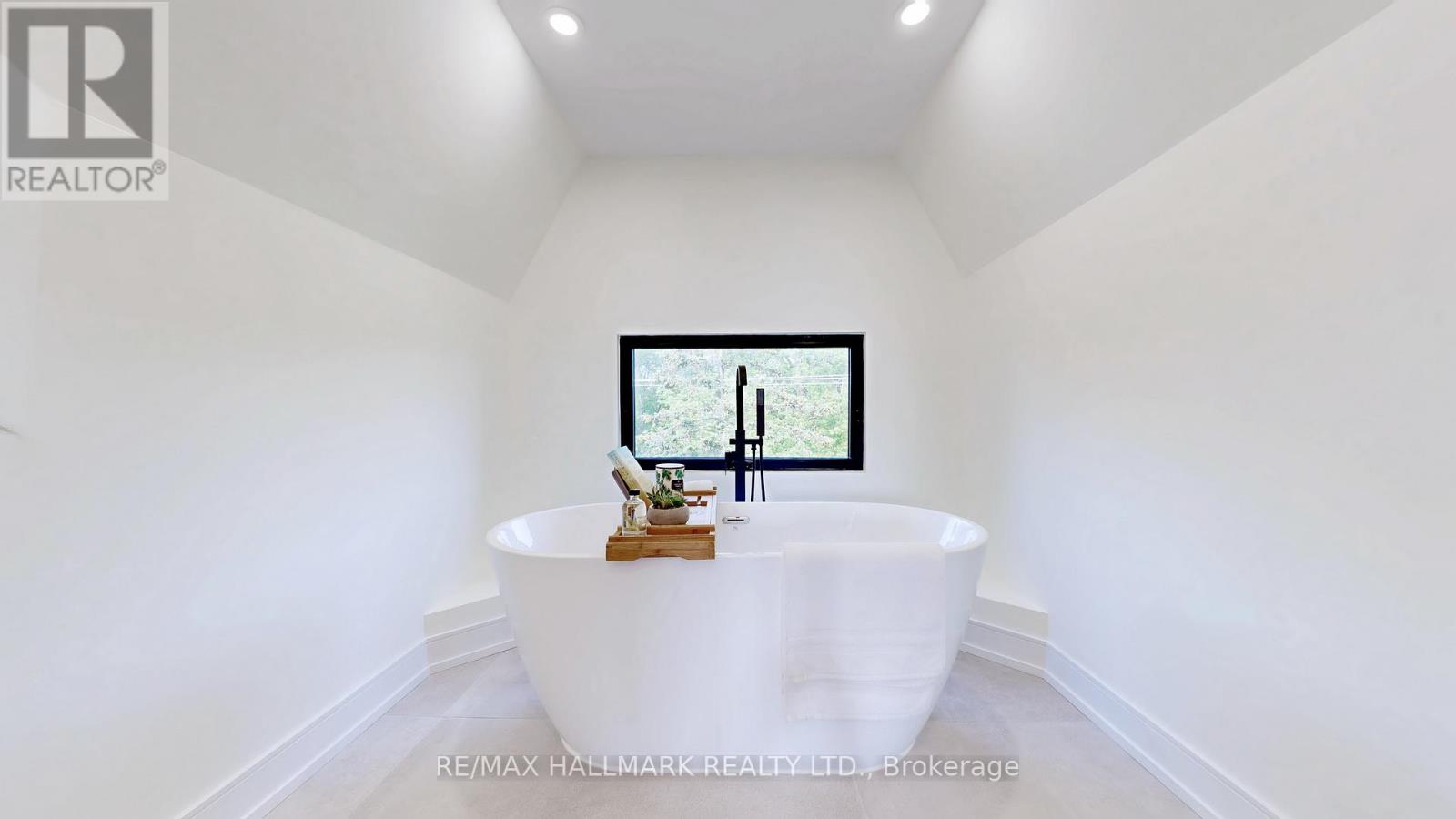 122 Crawford Street, Toronto, Ontario  M6J 2V4 - Photo 27 - C12543702