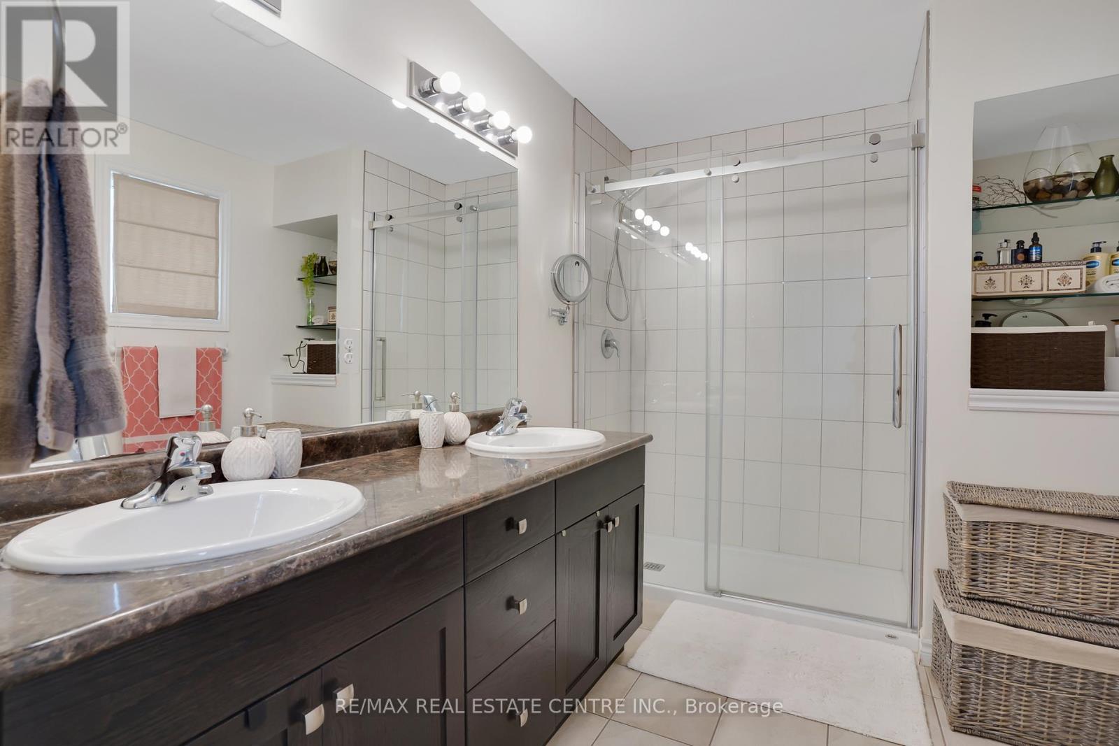 46 Stillwater Street, Kitchener, Ontario  N2A 0J1 - Photo 31 - X12542816