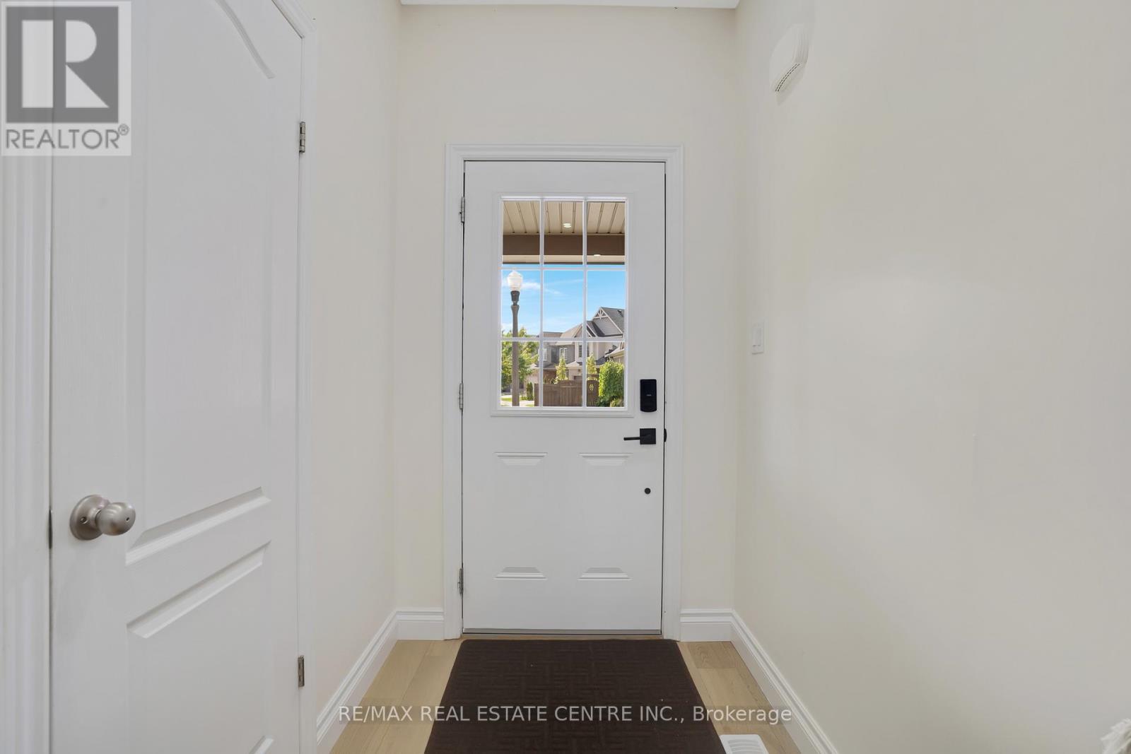 46 Stillwater Street, Kitchener, Ontario  N2A 0J1 - Photo 5 - X12542816