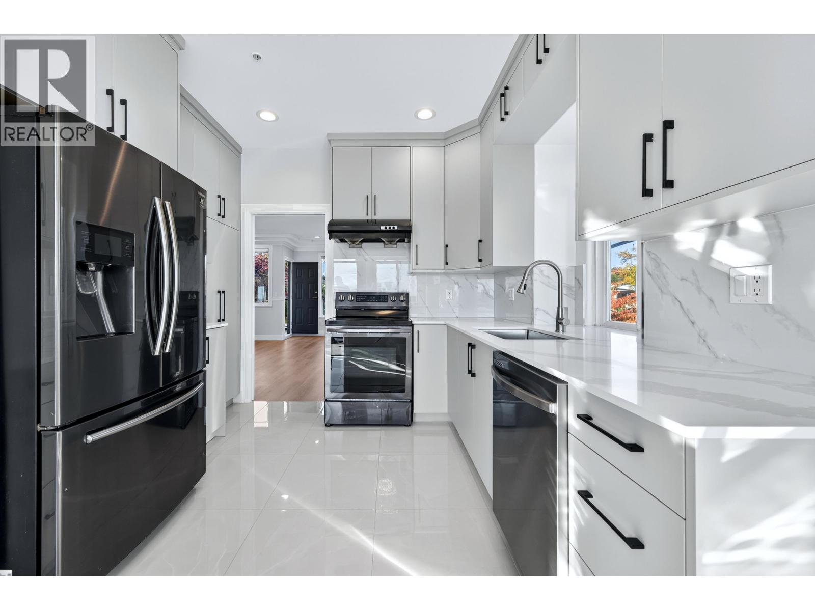 392 E 63rd Avenue, Vancouver, British Columbia  V5X 2J9 - Photo 8 - R3059373