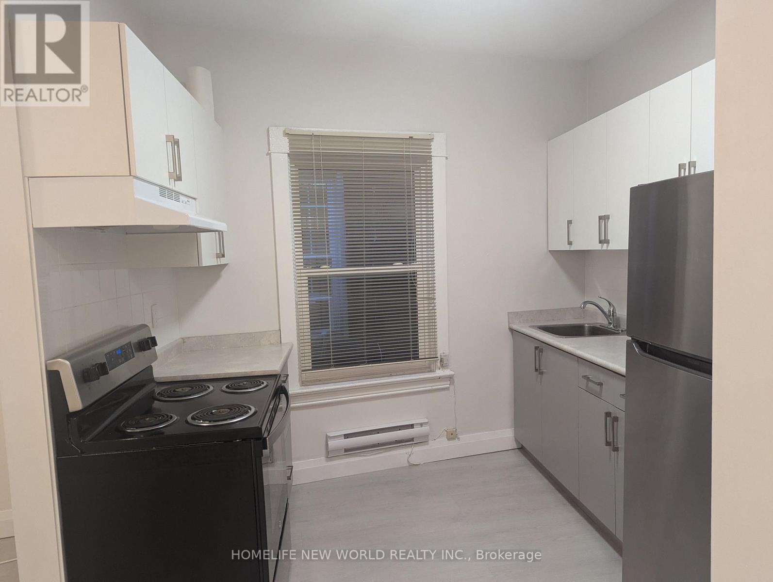 2b - 2218 Dundas Street W, Toronto, Ontario  M6R 1X3 - Photo 5 - W12543680