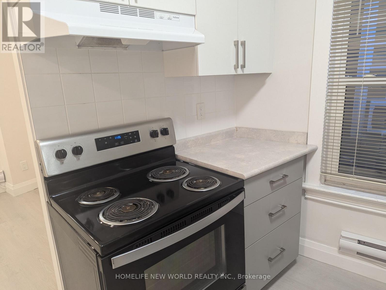 2b - 2218 Dundas Street W, Toronto, Ontario  M6R 1X3 - Photo 6 - W12543680