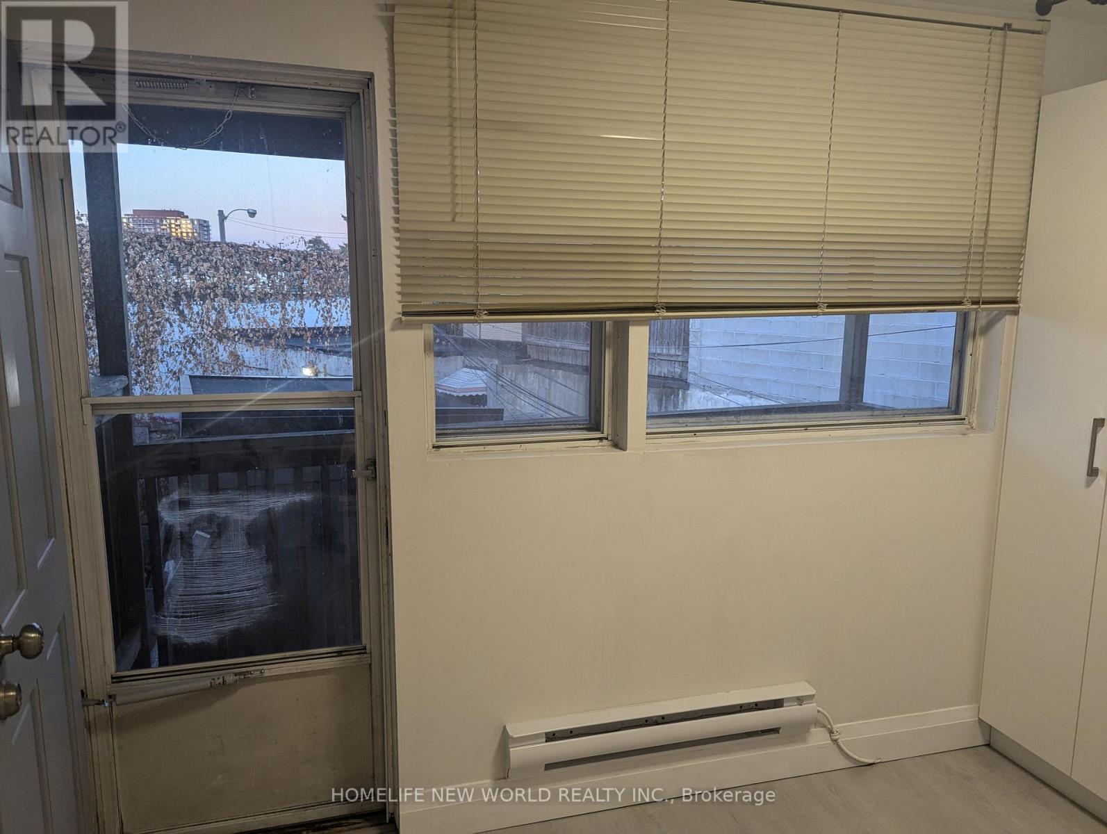 2b - 2218 Dundas Street W, Toronto, Ontario  M6R 1X3 - Photo 9 - W12543680
