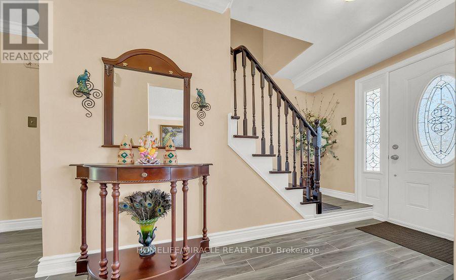 3337 Jolliffe Avenue, Mississauga, Ontario  L4T 1V6 - Photo 3 - W12543700