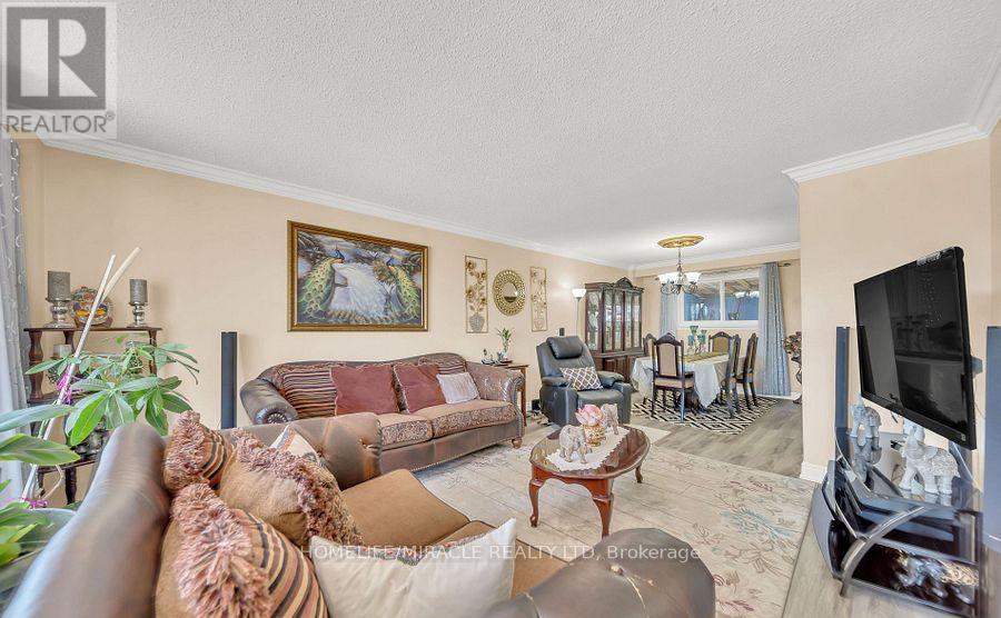 3337 Jolliffe Avenue, Mississauga, Ontario  L4T 1V6 - Photo 4 - W12543700