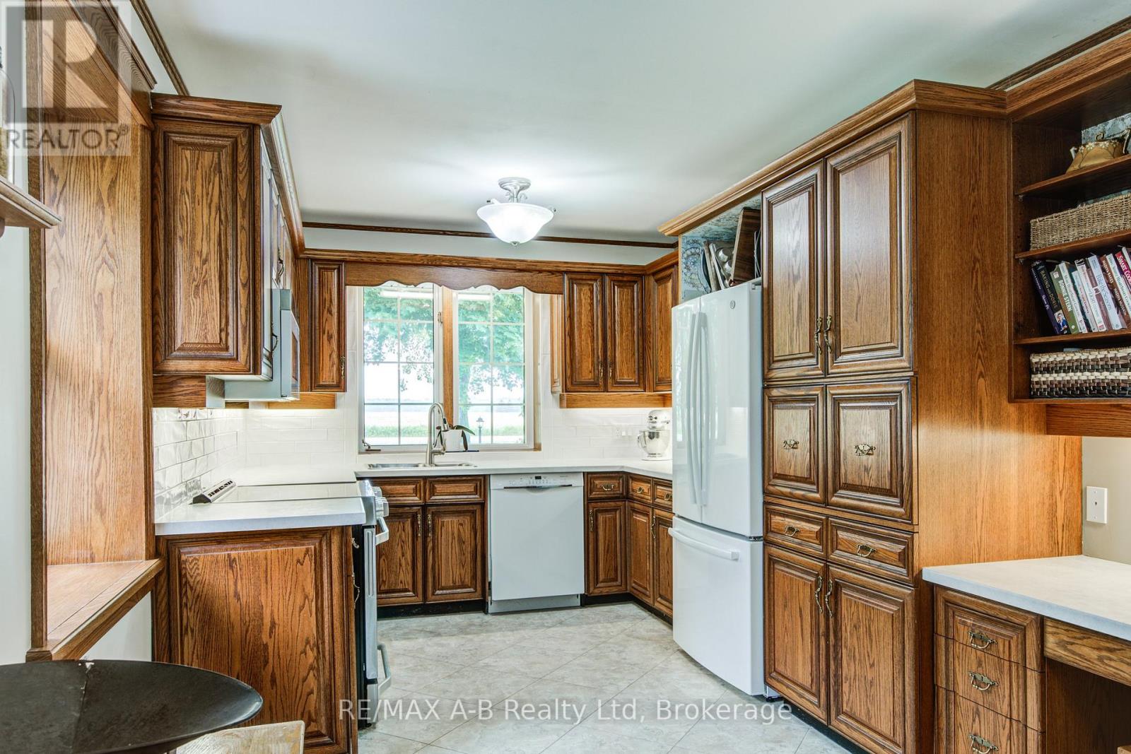 3498 Rd 109 Road, Perth East, Ontario  N0B 2R0 - Photo 21 - X12379974