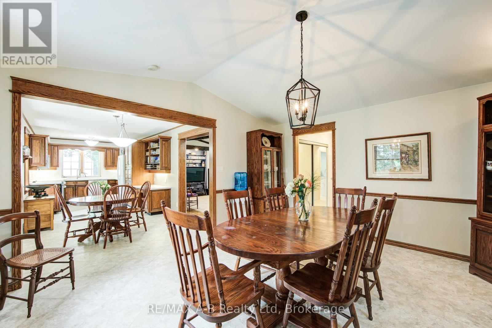 3498 Rd 109 Road, Perth East, Ontario  N0B 2R0 - Photo 19 - X12379974