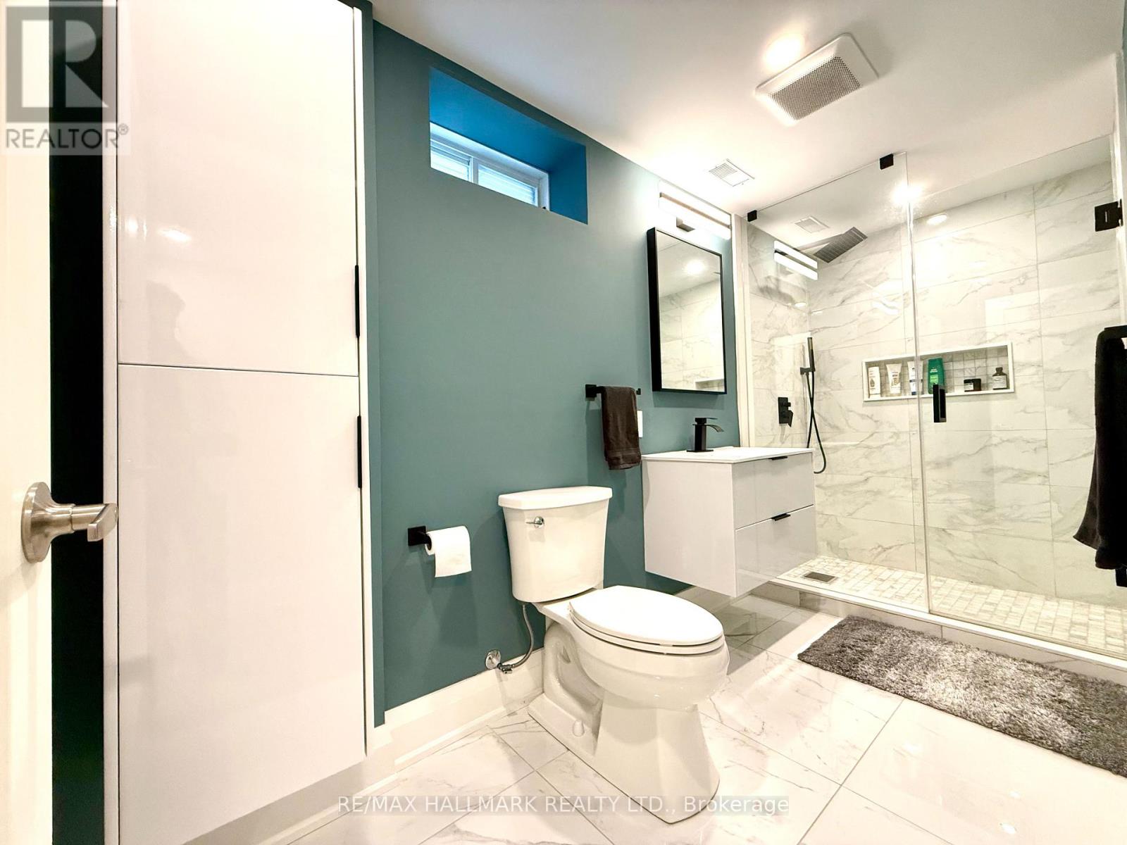 242 Karl Rose Trail, Newmarket, Ontario  L3X 3J2 - Photo 38 - N12542264