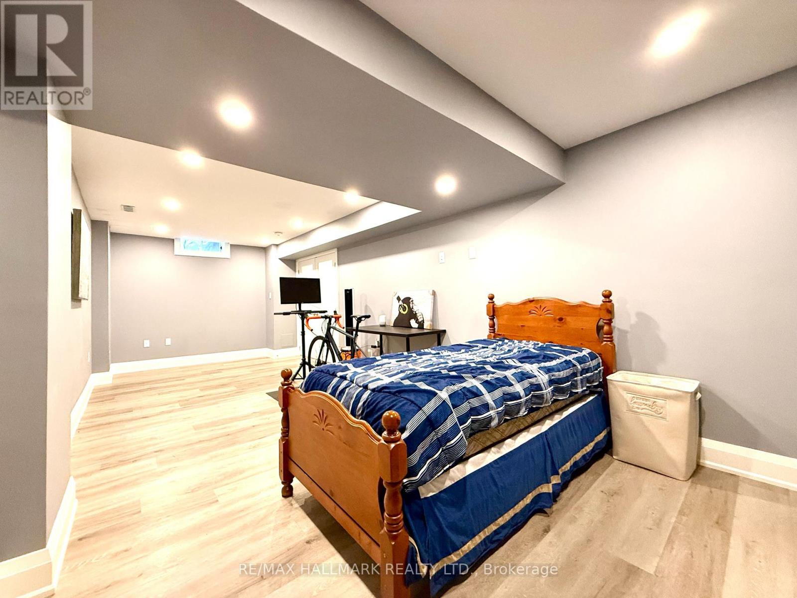 242 Karl Rose Trail, Newmarket, Ontario  L3X 3J2 - Photo 43 - N12542264