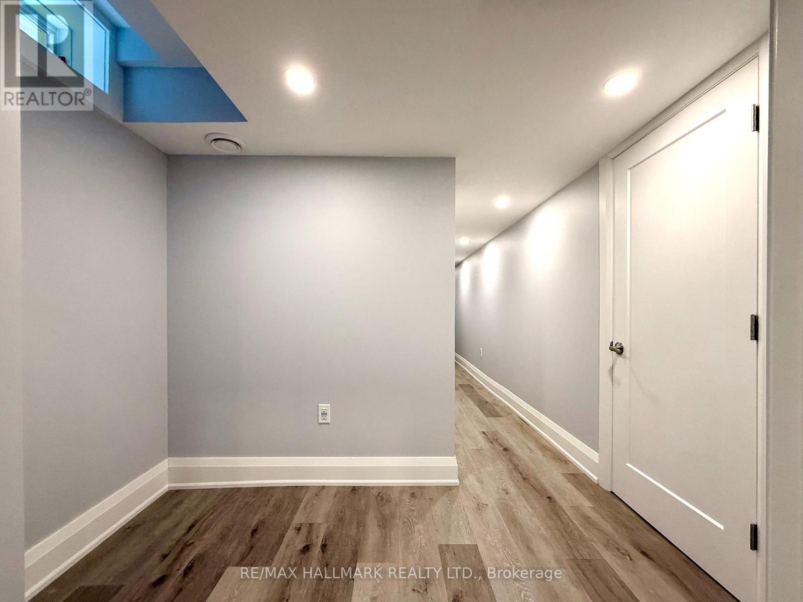 242 Karl Rose Trail, Newmarket, Ontario  L3X 3J2 - Photo 44 - N12542264