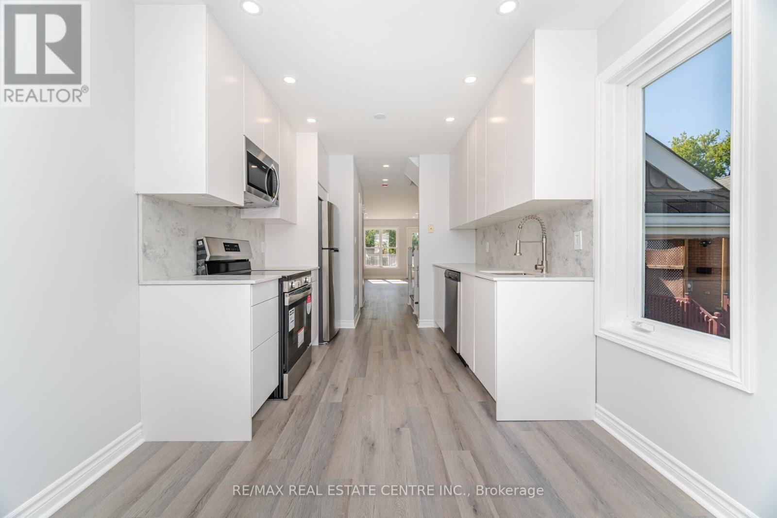 233b Vine Street, St. Catharines, Ontario  L2M 4S9 - Photo 12 - X12543650