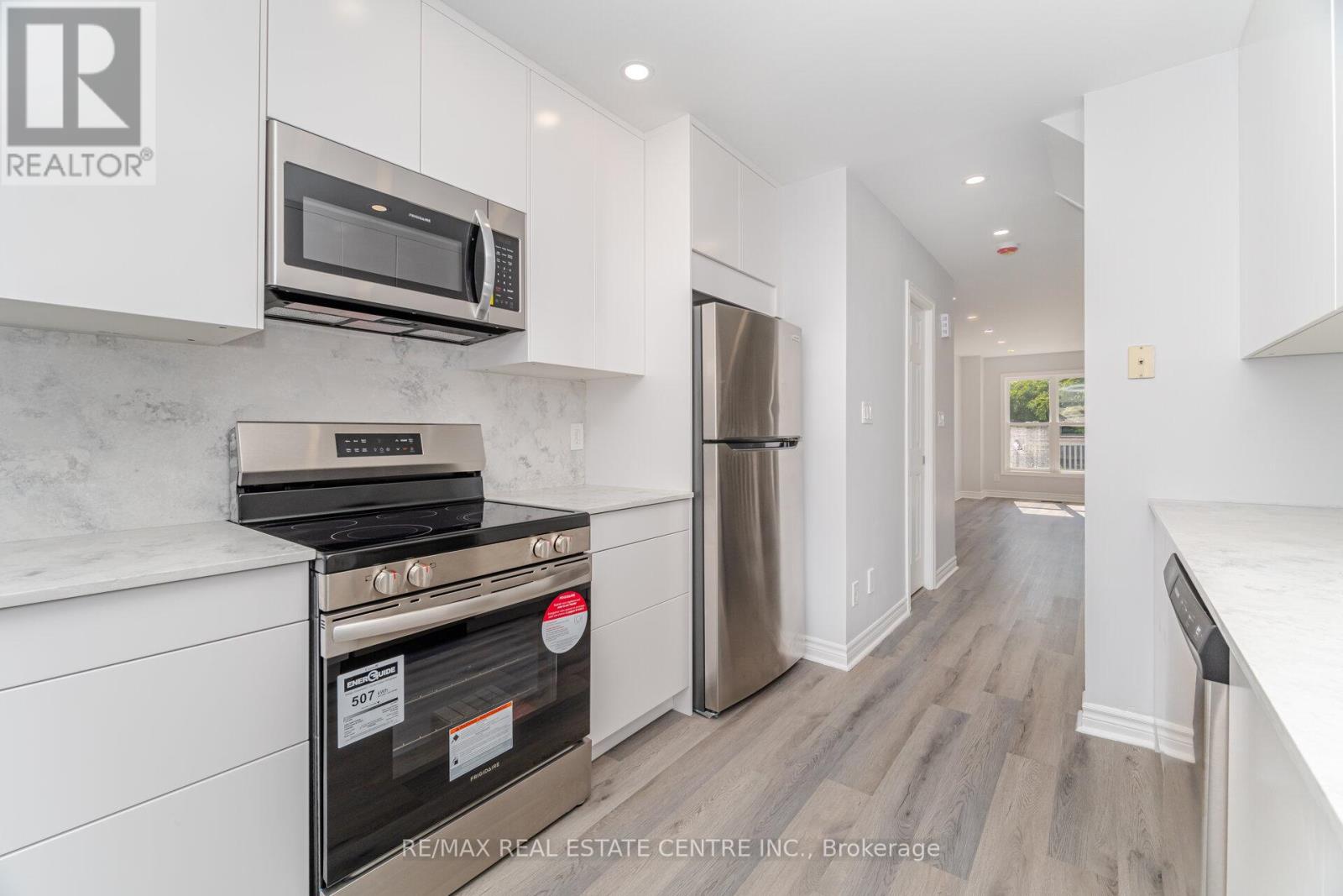 233b Vine Street, St. Catharines, Ontario  L2M 4S9 - Photo 8 - X12543650