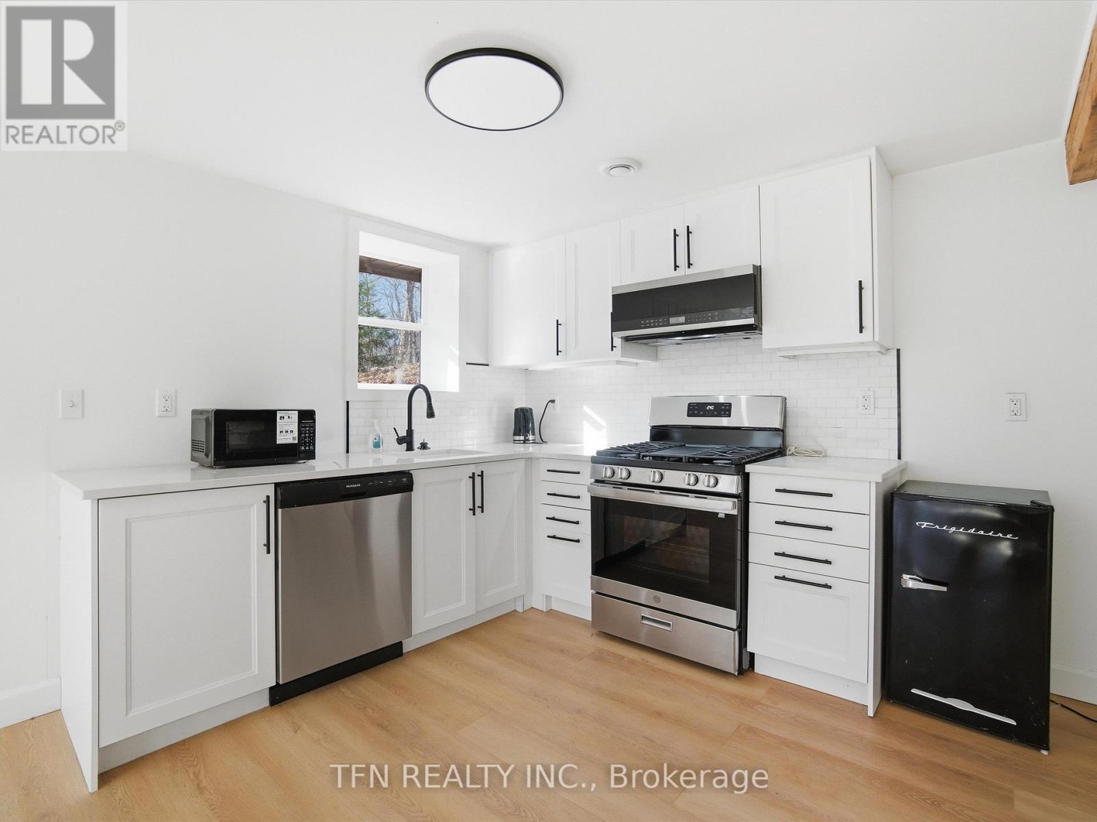 657 Relative Road, Armour, Ontario  P0A 1C0 - Photo 4 - X12543656