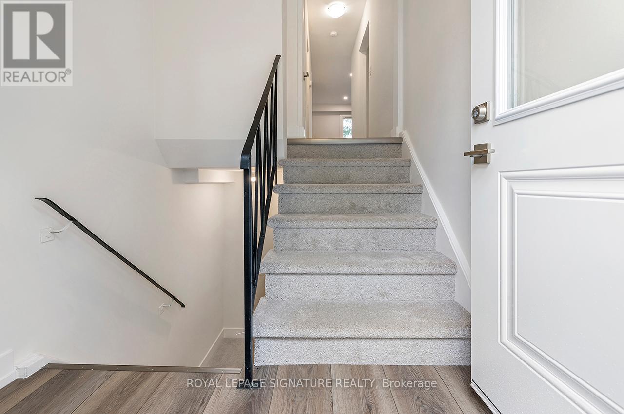 65 Woodman Drive N, Hamilton, Ontario  L8H 2M5 - Photo 2 - X12543664