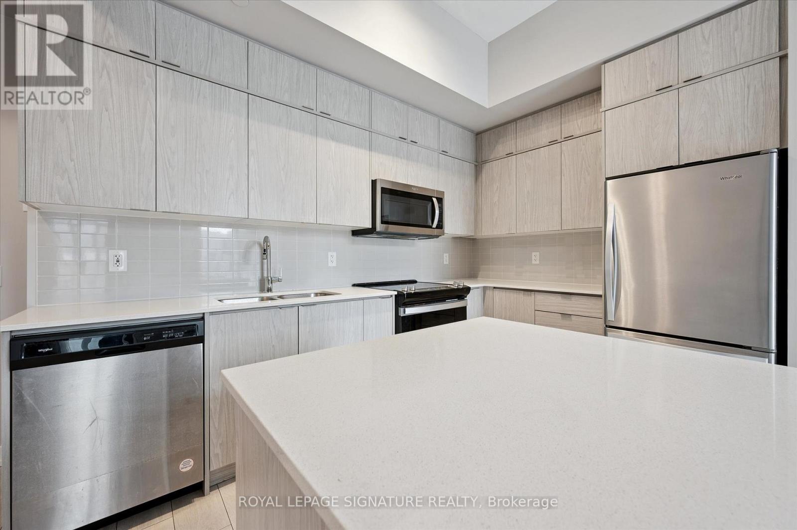 433 - 55 Duke Street W, Kitchener, Ontario N2H 0C9 - Photo 10 - X12543698