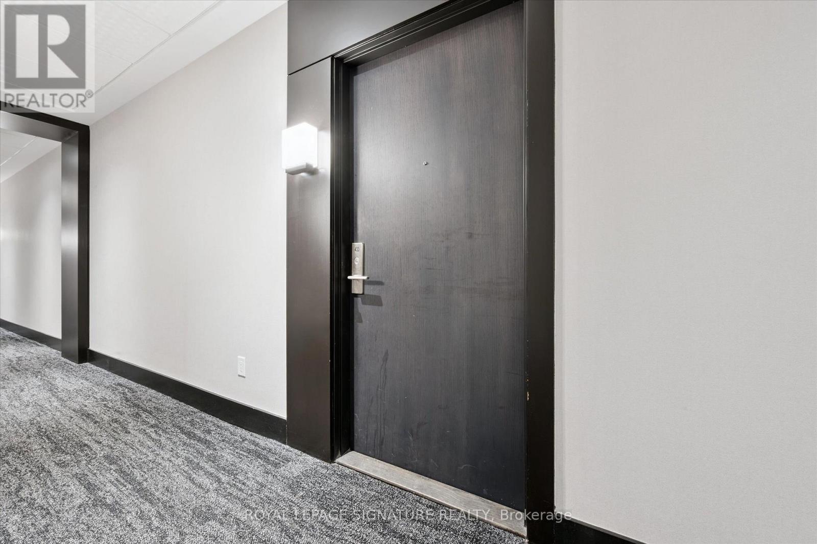 433 - 55 Duke Street W, Kitchener, Ontario N2H 0C9 - Photo 3 - X12543698