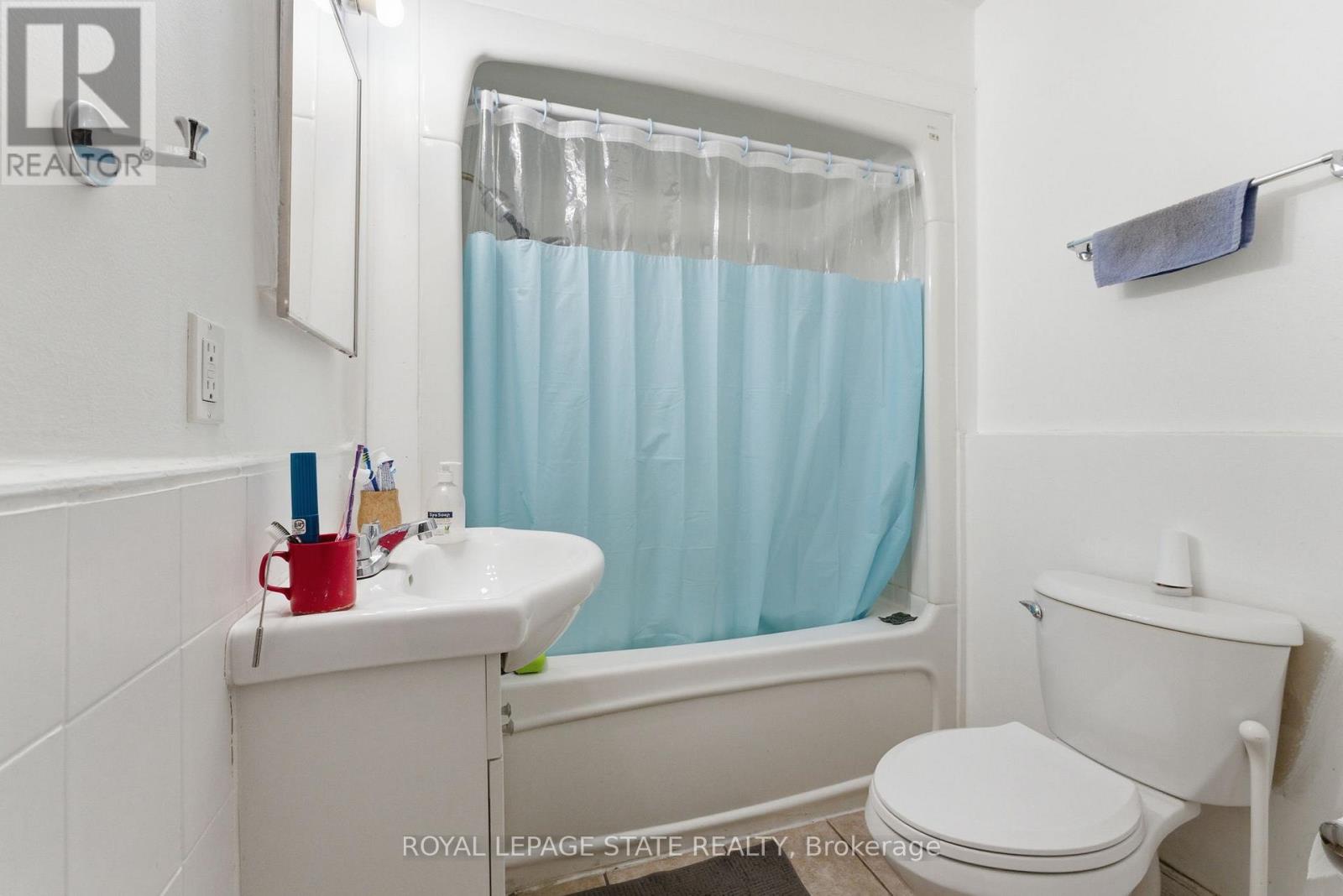 180 Emerald Street S, Hamilton, Ontario  L8N 2V7 - Photo 24 - X12543704